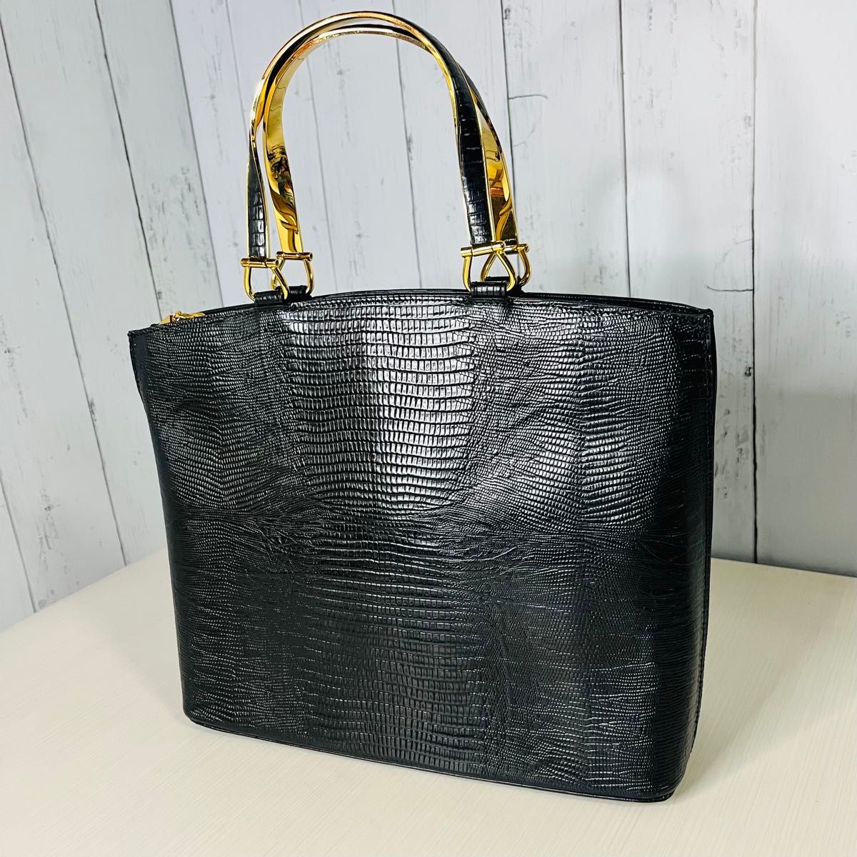 希少 WAKO 銀座和光 ハンドバッグ メタルハンドル クロコ型押し 黒色