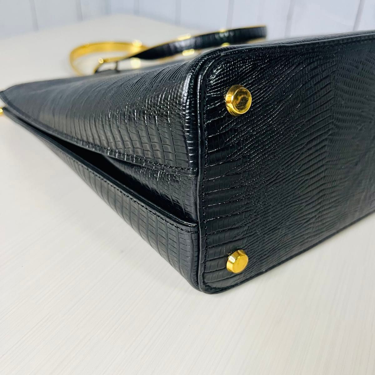 希少 WAKO 銀座和光 ハンドバッグ メタルハンドル クロコ型押し 黒色