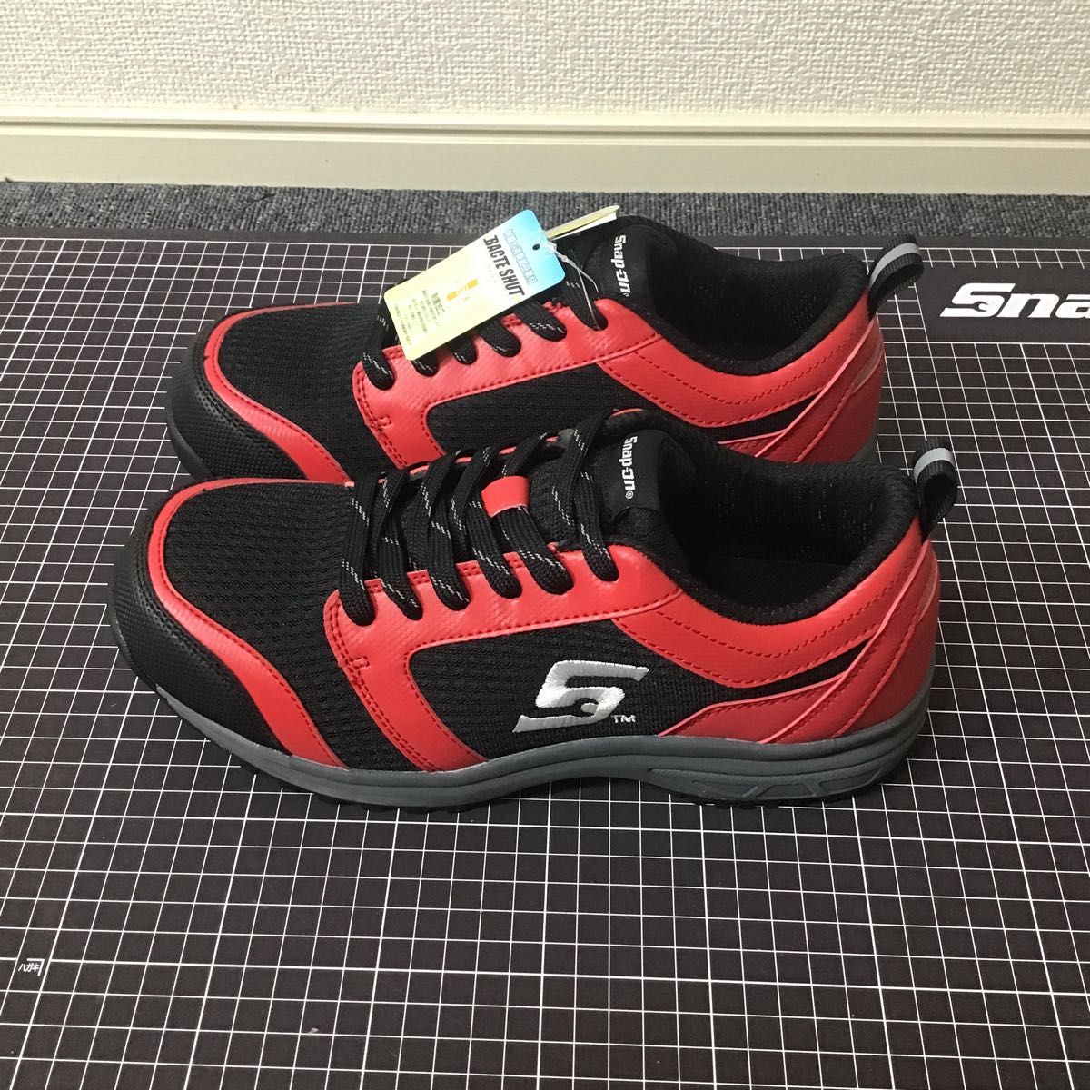 未使用 スナップオン ワークシューズ 安全靴 25 0cm ローカット レッド