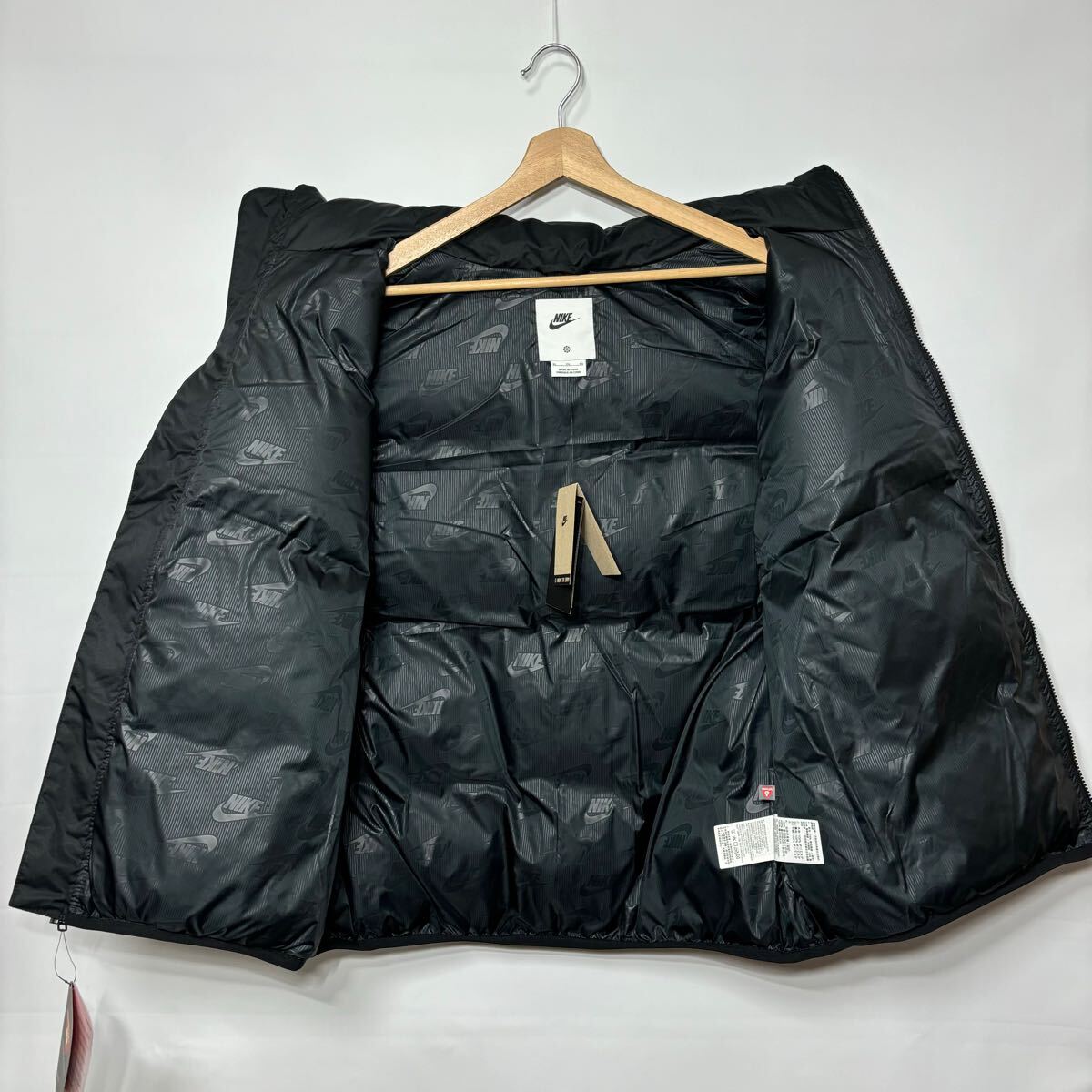 ナイキ プリマロフト ウォーター リペレント パファー ベスト ブラック