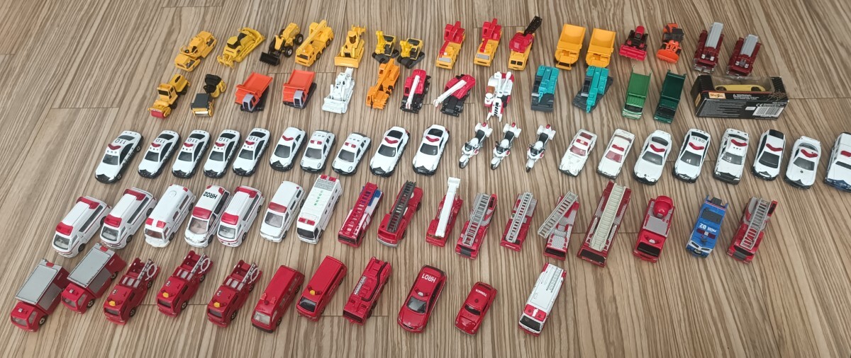 TOMICA トミカ まとめ売り TOMICA トミカ 大量 まとめ売り 64台 日本製