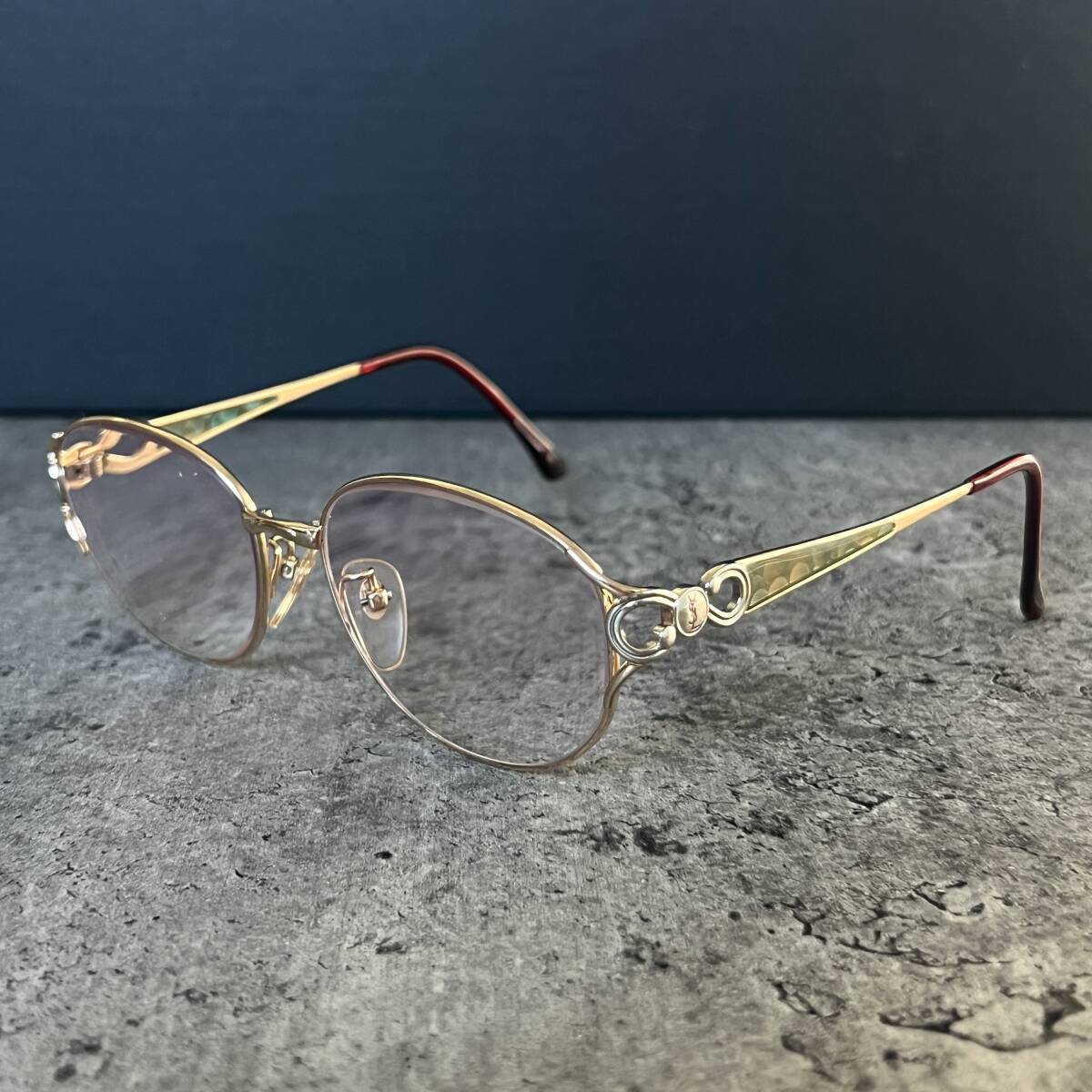 YvesSaintLaurent イヴサンローラン サイドYSLロゴ ステンドグラス風