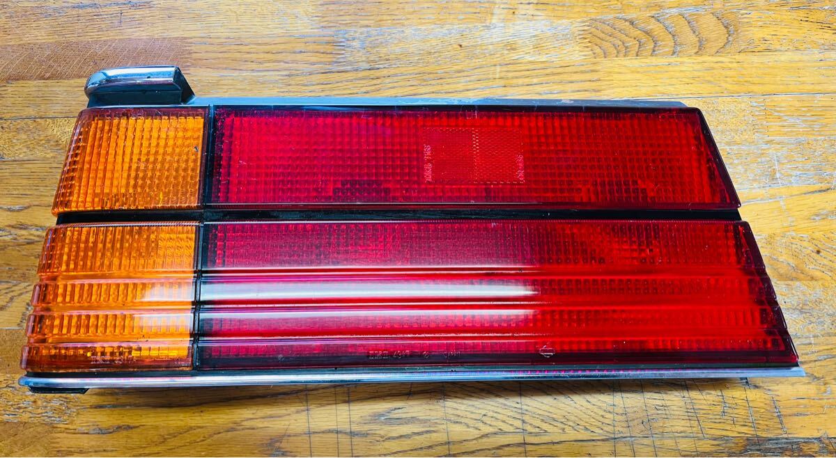 Yahoo!オークション - E-Y30 日産 グロリア 左 テールランプ ライト I