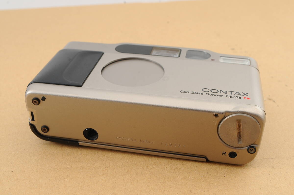 Yahoo!オークション - CONTAX T2 コンタックス T2 ケース 箱付き #2181