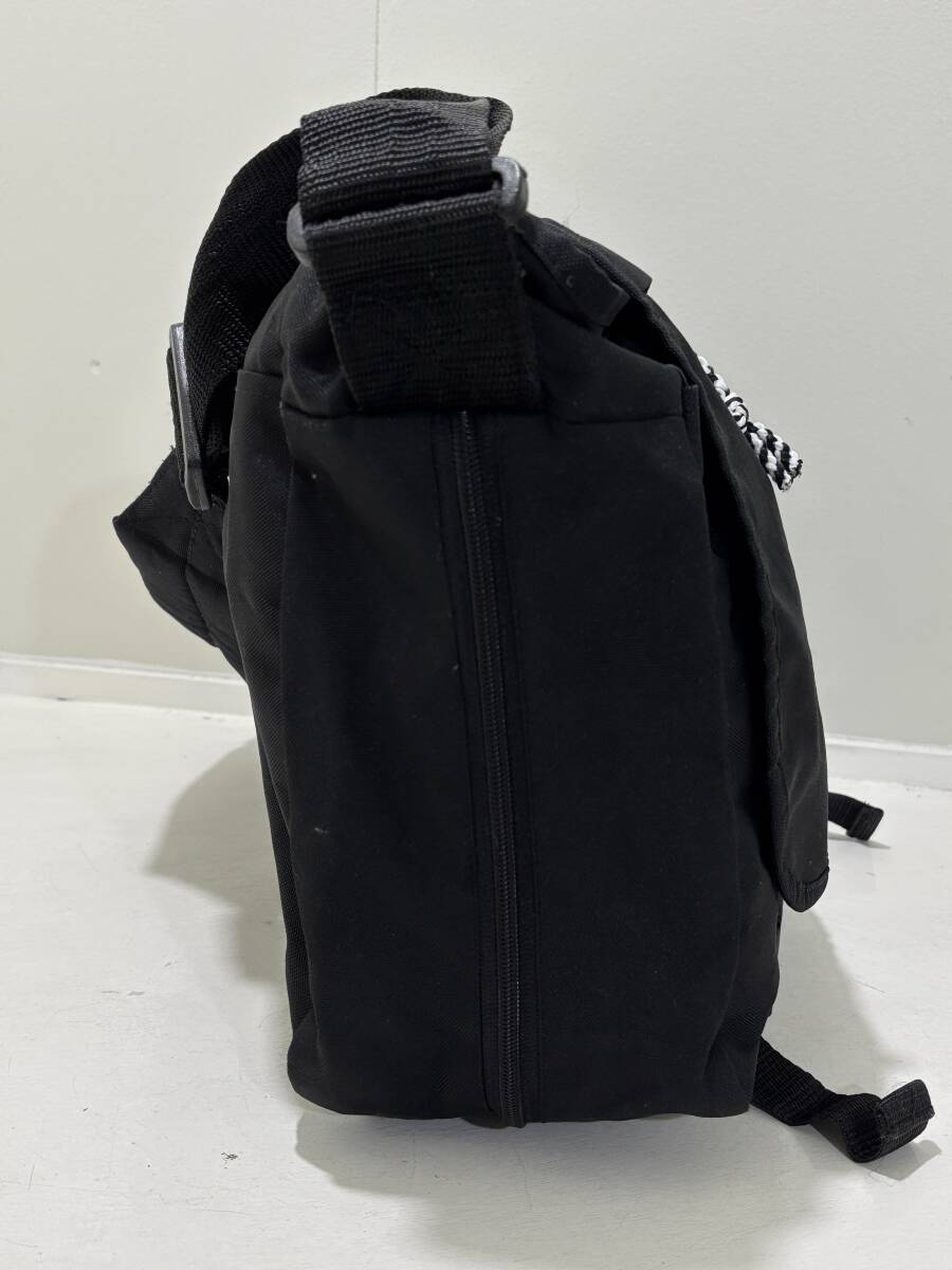 EASTPAK】イーストパック USA製 フラップ式 ナイロン メッセンジャー