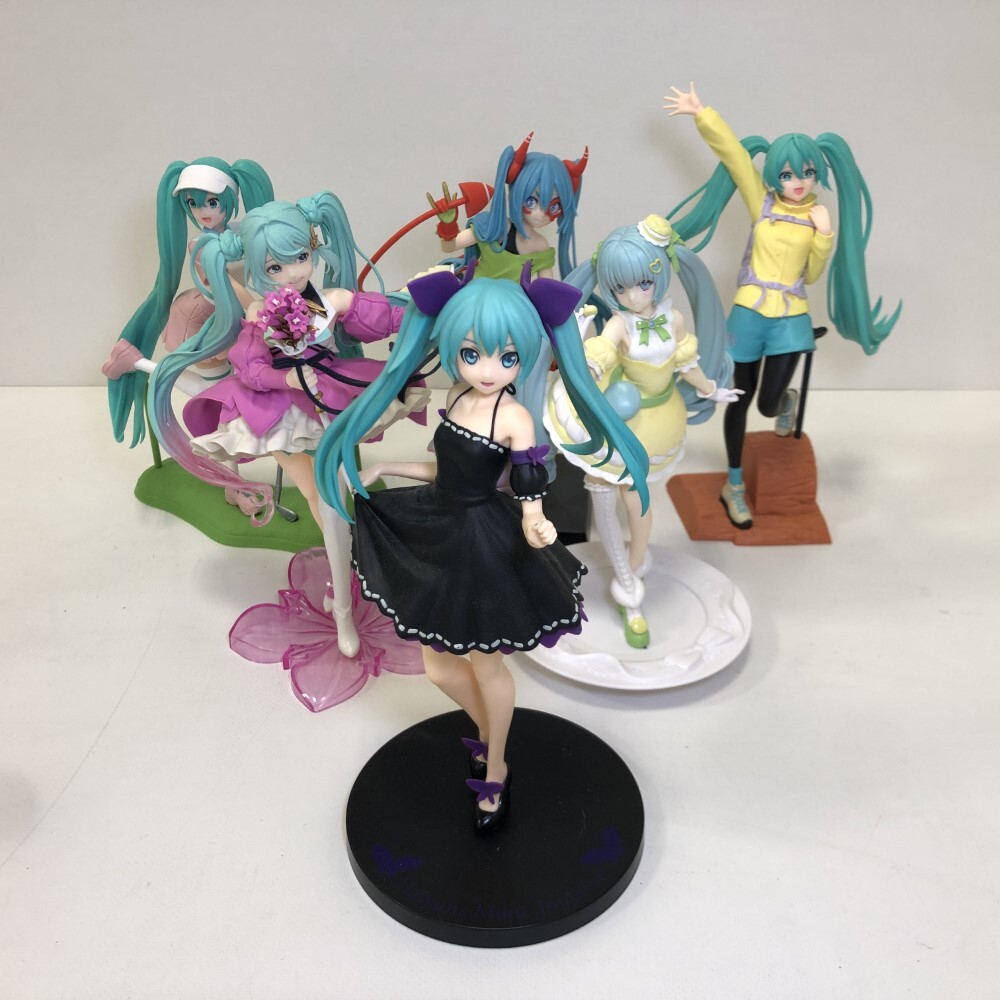 お*引様 初音ミク フィギュア アクリルスタンド まとめ売り 初音ミク