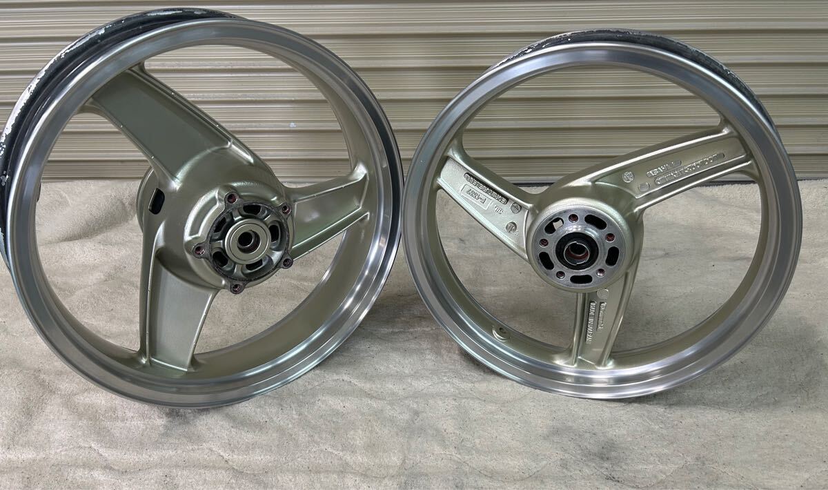 ぐ*し様 ZRX1100 1200 ホイール塗装後未使用タイヤ未使用ミシュ
