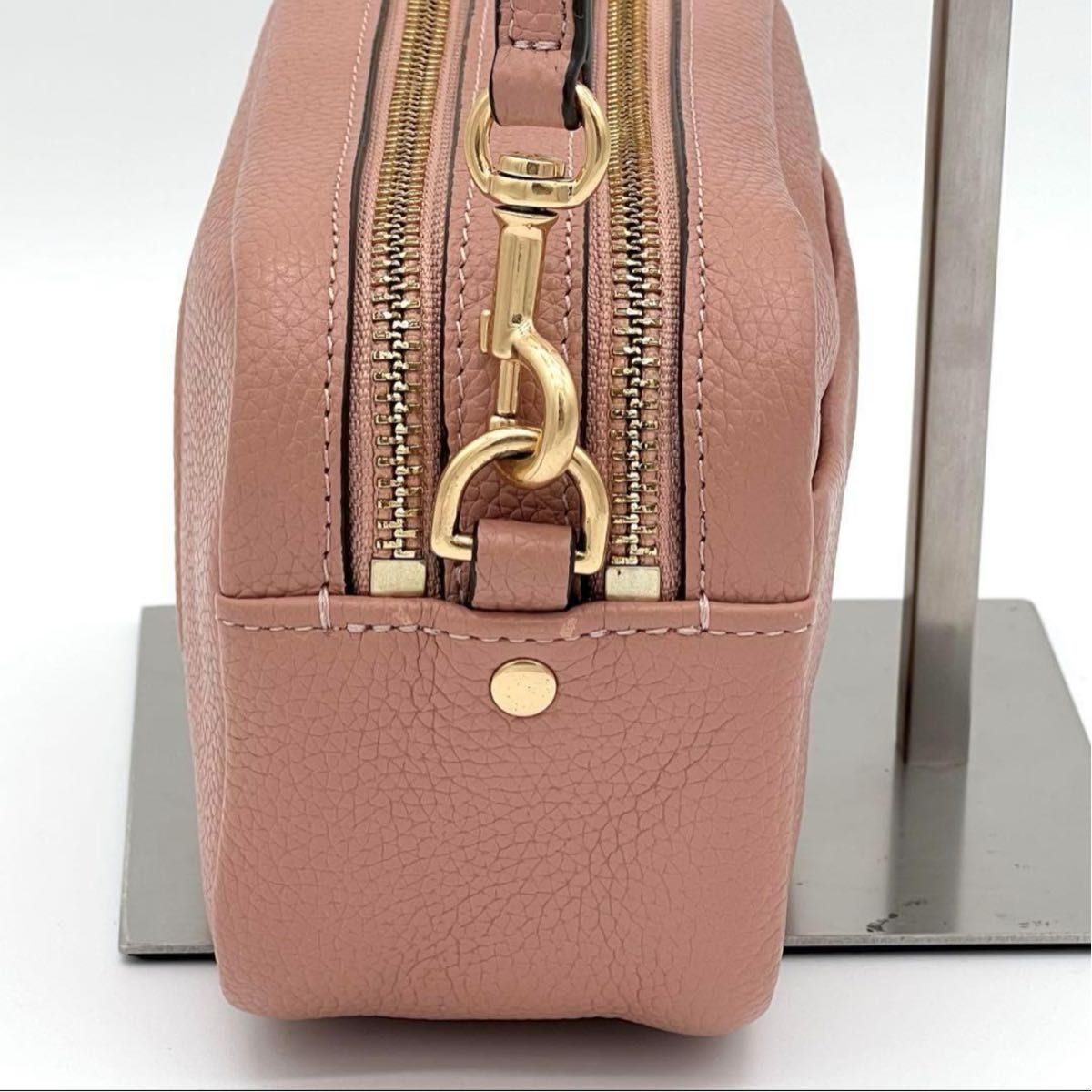 極美品】Tory Burch トリーバーチ ペリー ボンベ カメラバッグ