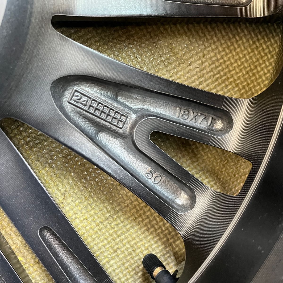 新車外し トヨタ ヤリスクロス Z 純正ホイール1本 18インチ7J+50