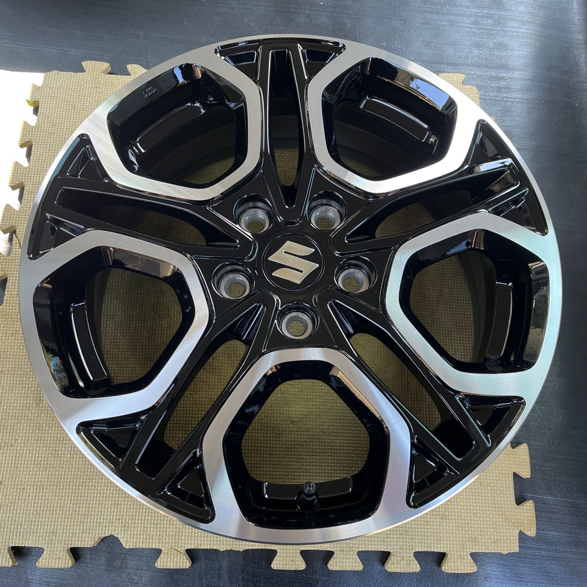 新車外し スズキ ZC33S スイフトスポーツ純正ホイール1本 17インチ6 5J