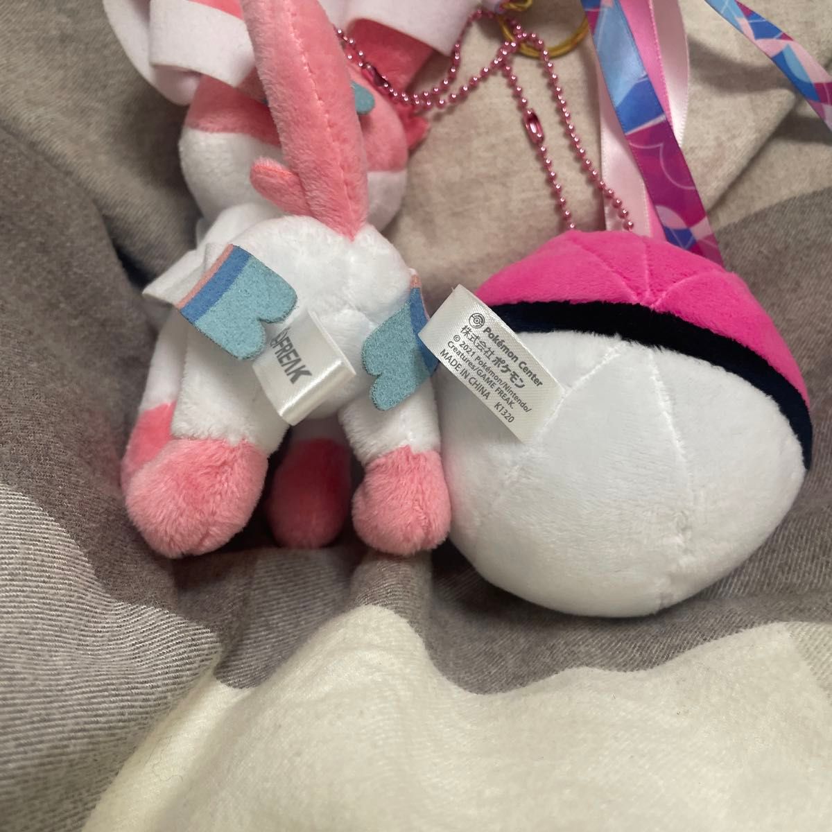 ポケモンセンター限定 ニンフィア ラブラブボール ペアマスコット