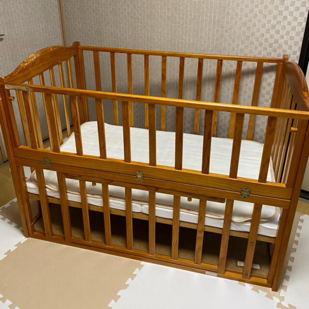 combi mini木製ベビーベッド+マットレスとおまけ付｜Yahoo!フリマ（旧