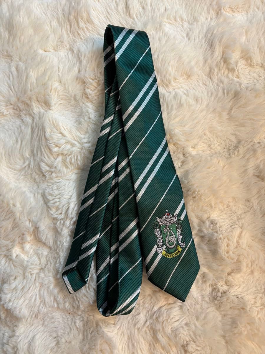 新品 ハリーポッター スタジオツアー スリザリン ニットベスト