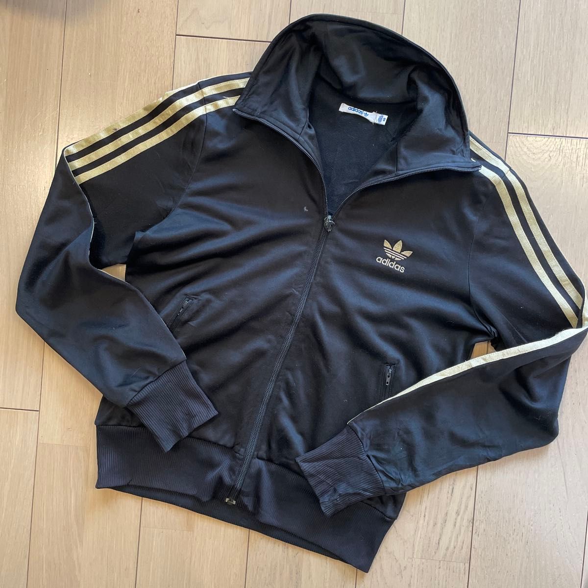 傷あり】adidas ジャージ トラックジャケット トレフォイル 古着 刺繍