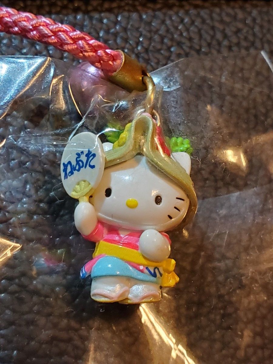 ハローキティ ご当地限定ストラップ 根付け 青森 秋田限定 東北の