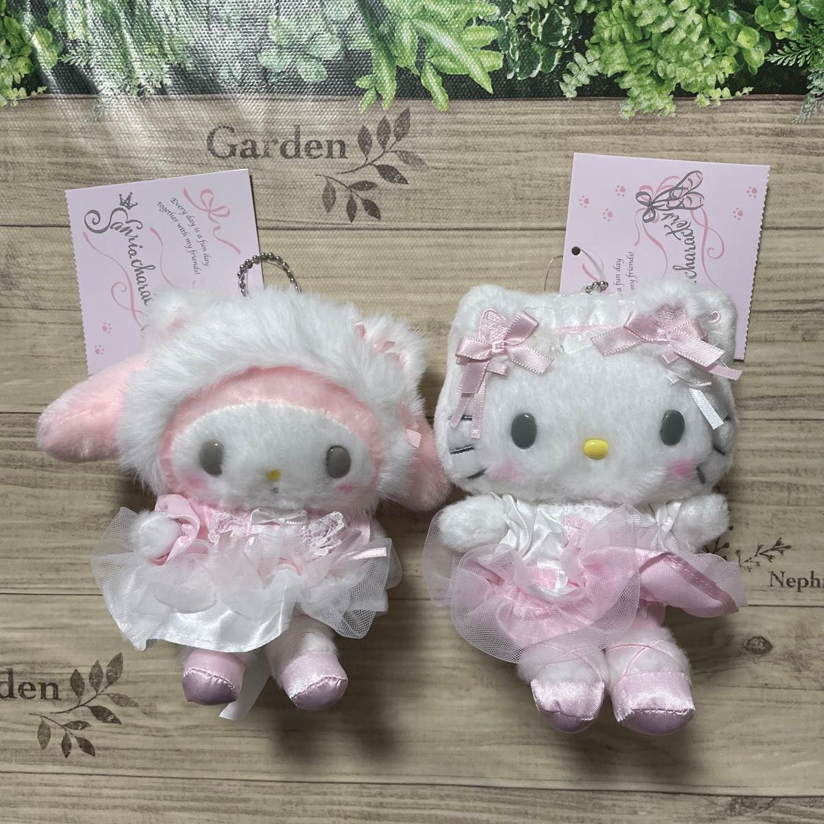 サンリオ 白猫バレリーナデザインシリーズ キティ & マイメロディ