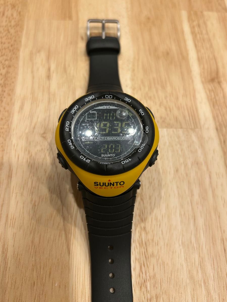 未使用品 SUUNTO VECTOR イエロー スント ベクター 腕時計｜Yahoo