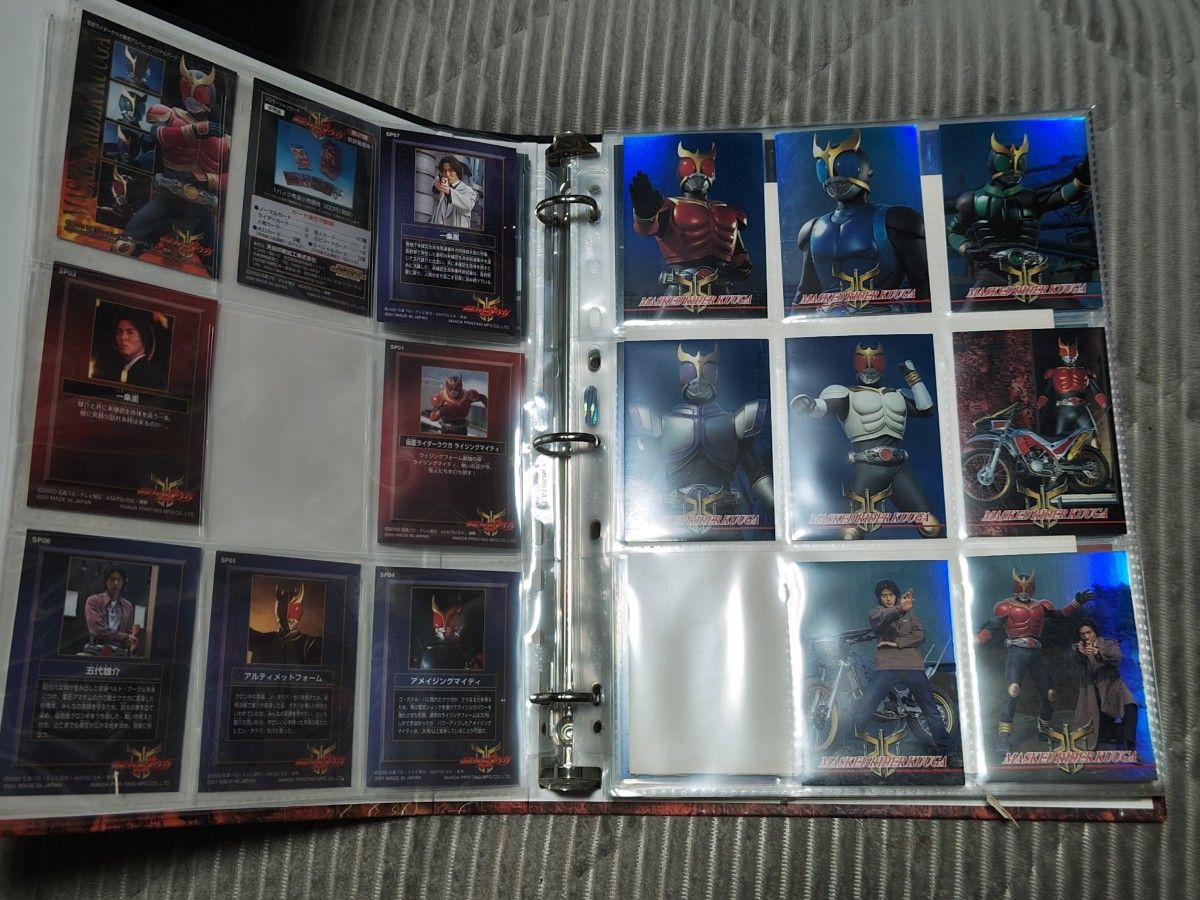 仮面ライダークウガ アマダトレーディングコレクション 専用バインダー