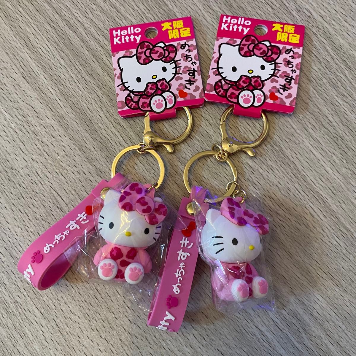 ヒョウ柄 キティ ハローキティ 大阪 限定 豹柄 ピンク 立体