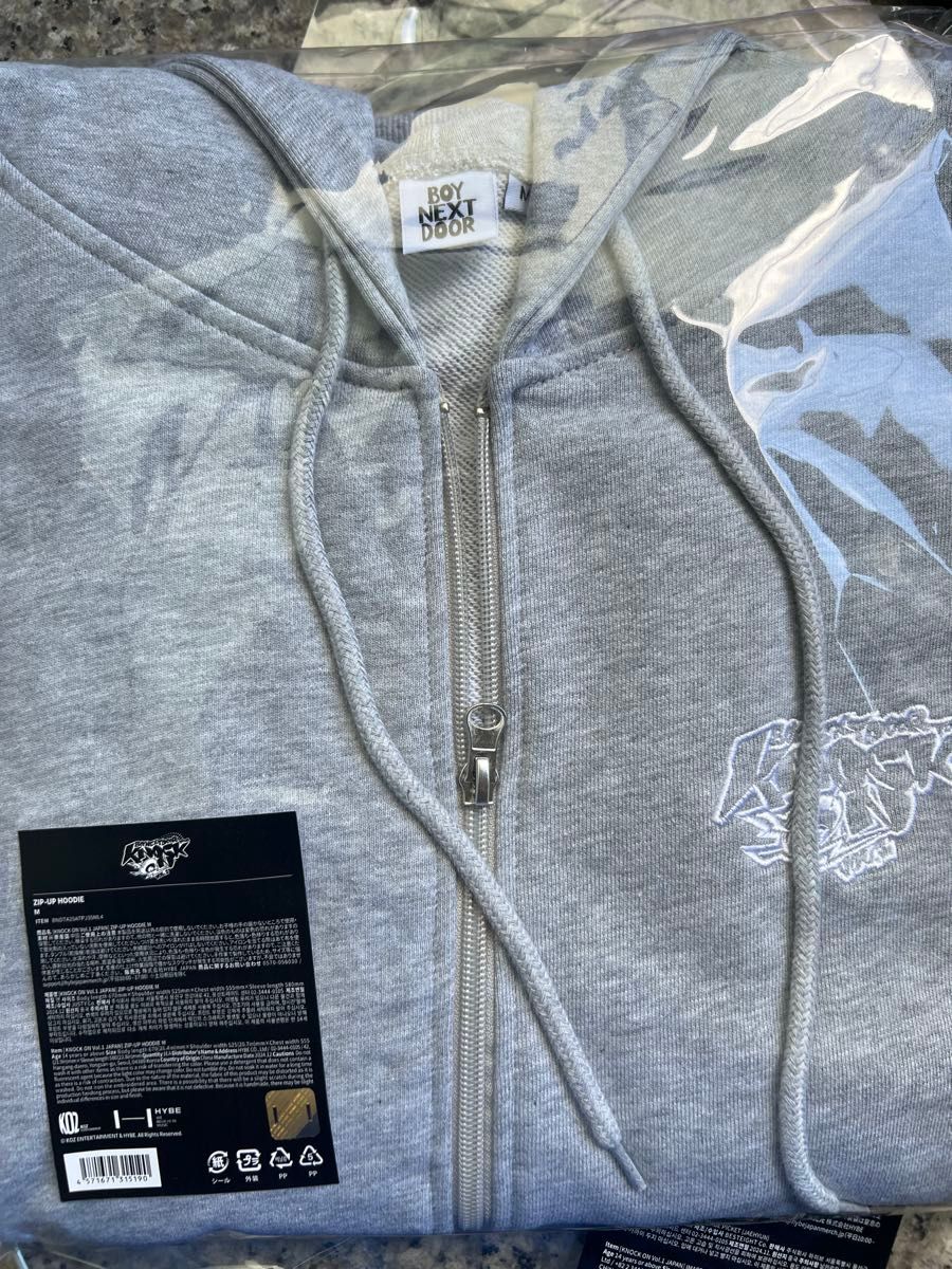 BOYNEXTDOOR フーディ トレカ付き M｜Yahoo!フリマ（旧PayPayフリマ）