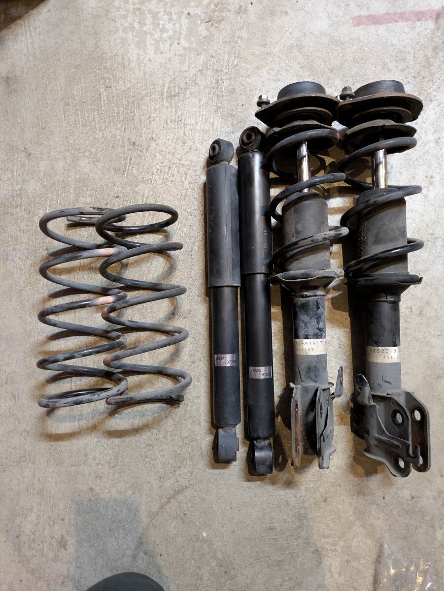 新車外しDA62Wサスペンション左右前側のみ 新車外しDA62W