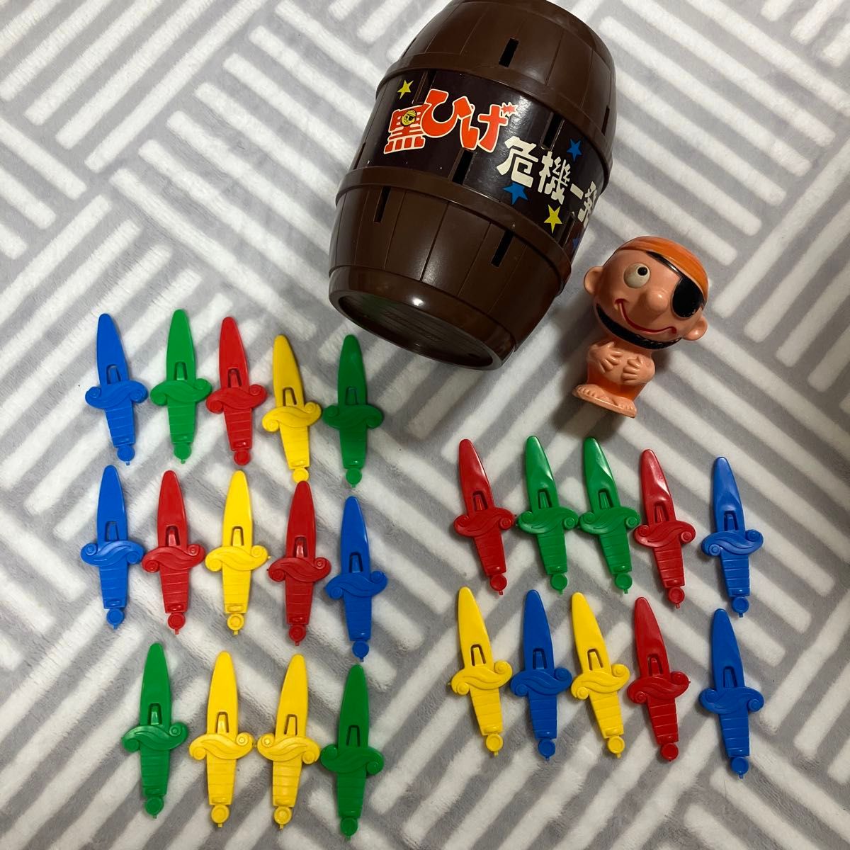 初代 黒ひげ危機一髪 ゲーム トミー 昭和レトロ 1975年｜Yahoo!フリマ