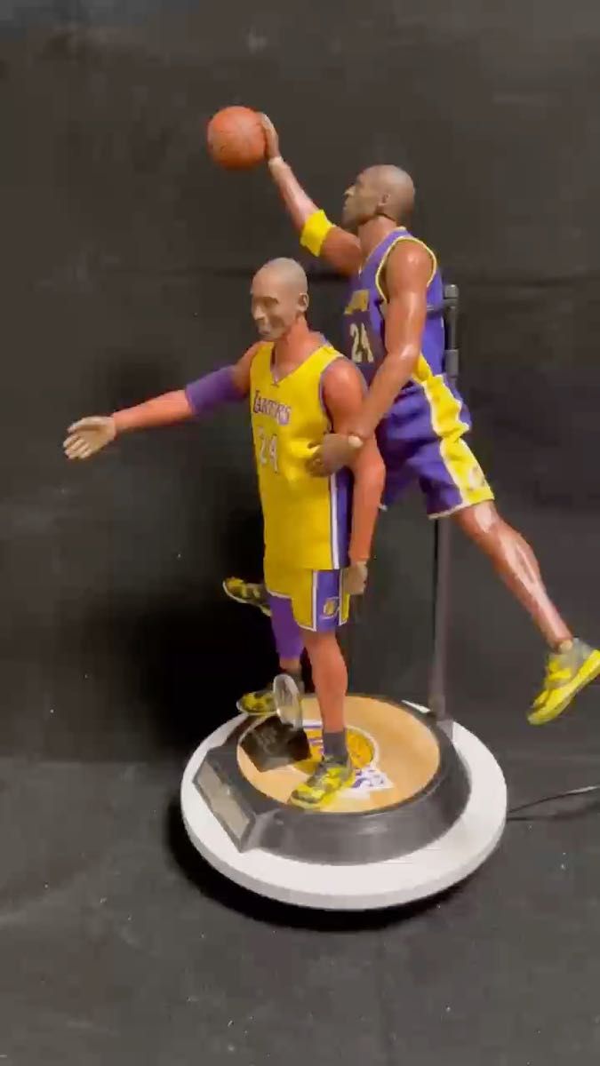 NBA Kobe コービー・ブライアント フィギュア 1/6 2体セット｜Yahoo
