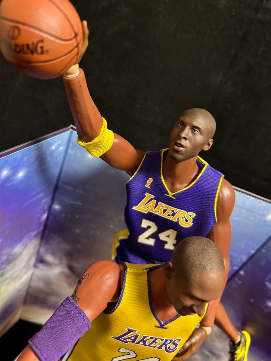 NBA Kobe コービー・ブライアント フィギュア 1/6 2体セット｜Yahoo