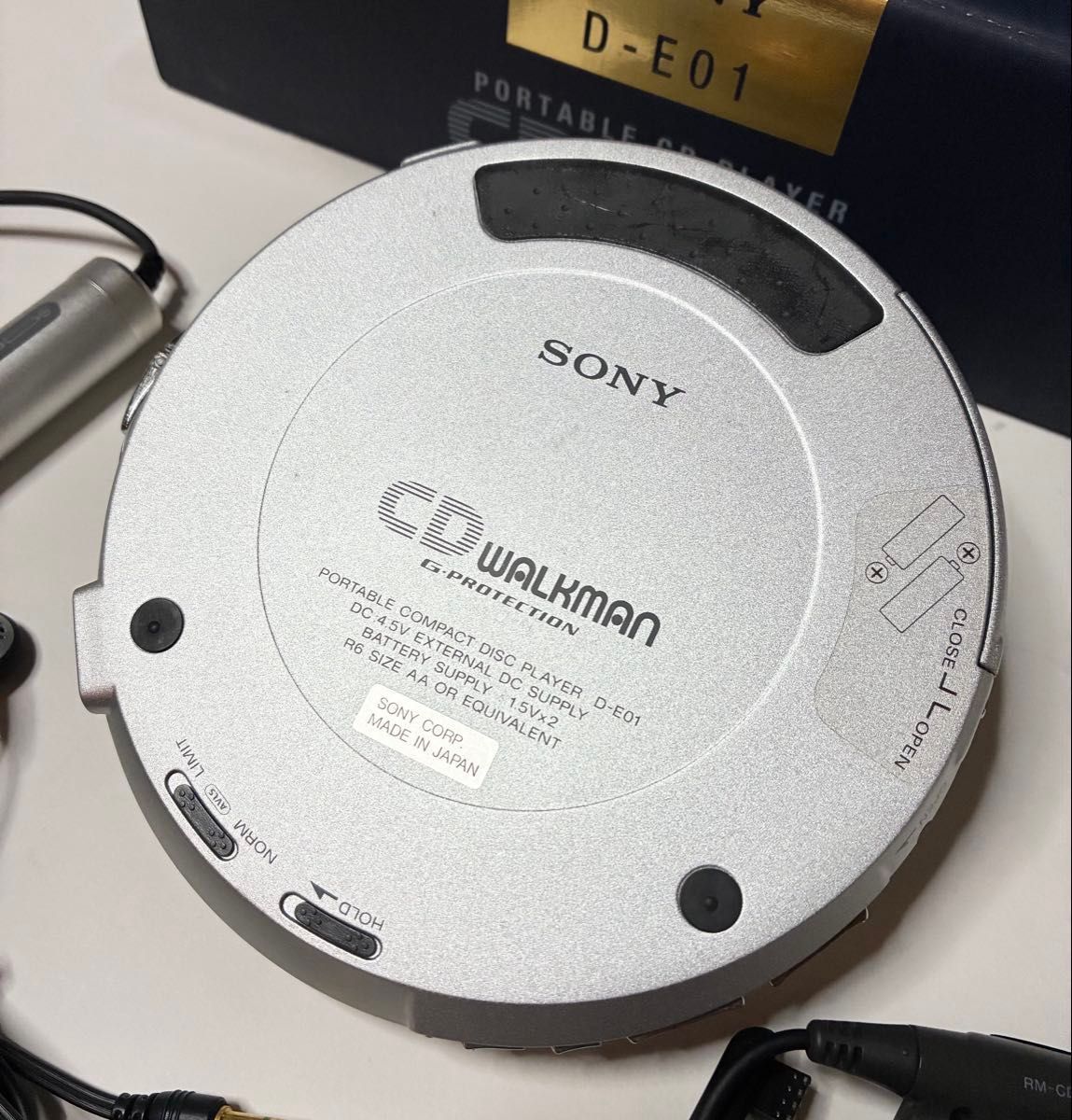 SONY CDウォークマン 15周年記念t特別モデル D-E01 ソニー ポータブル