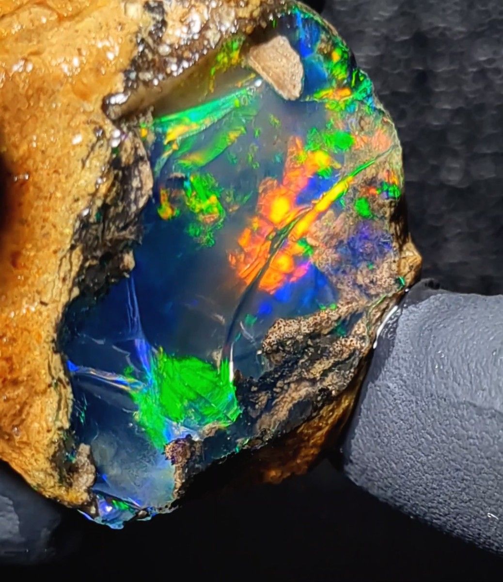 54ct】エチオピア オパール 原石 天然石 鉱物 標本 鉱石 ブルー 虹