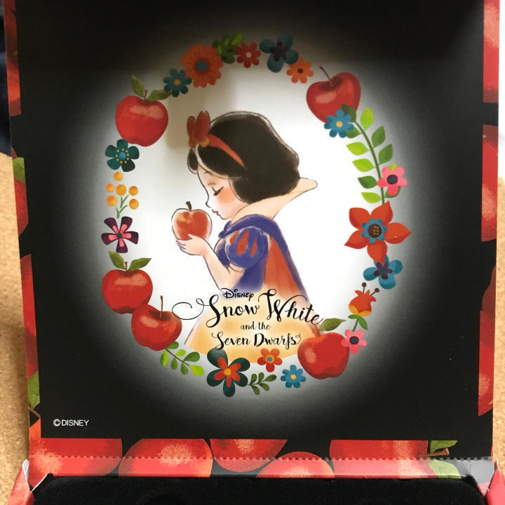 白雪姫 80周年記念グッズ ディズニーピンバッジ 未使用品・入手困難