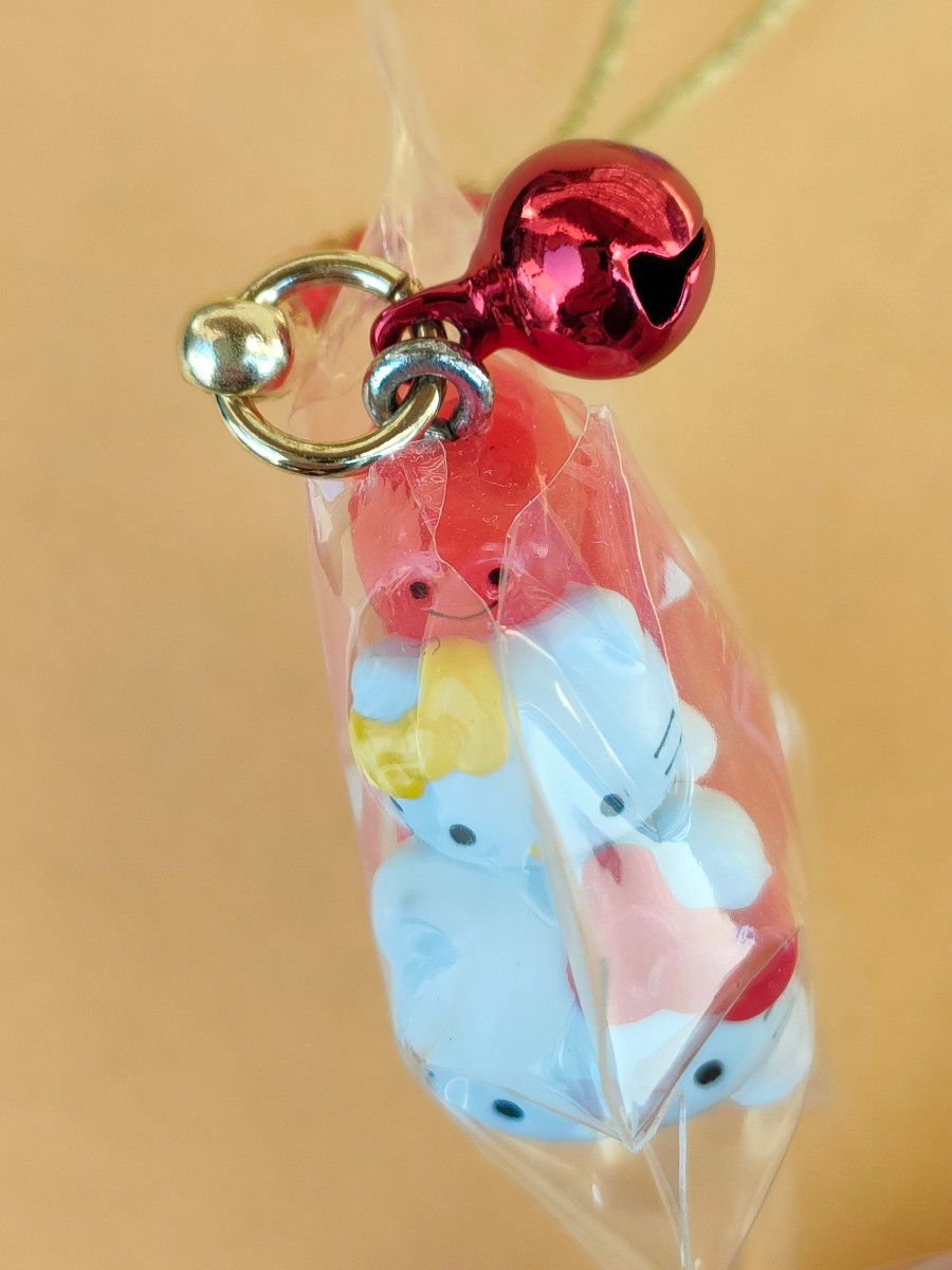 美品 レア 未使用品 ハローキティ 福岡限定 博多明太子 ストラップ