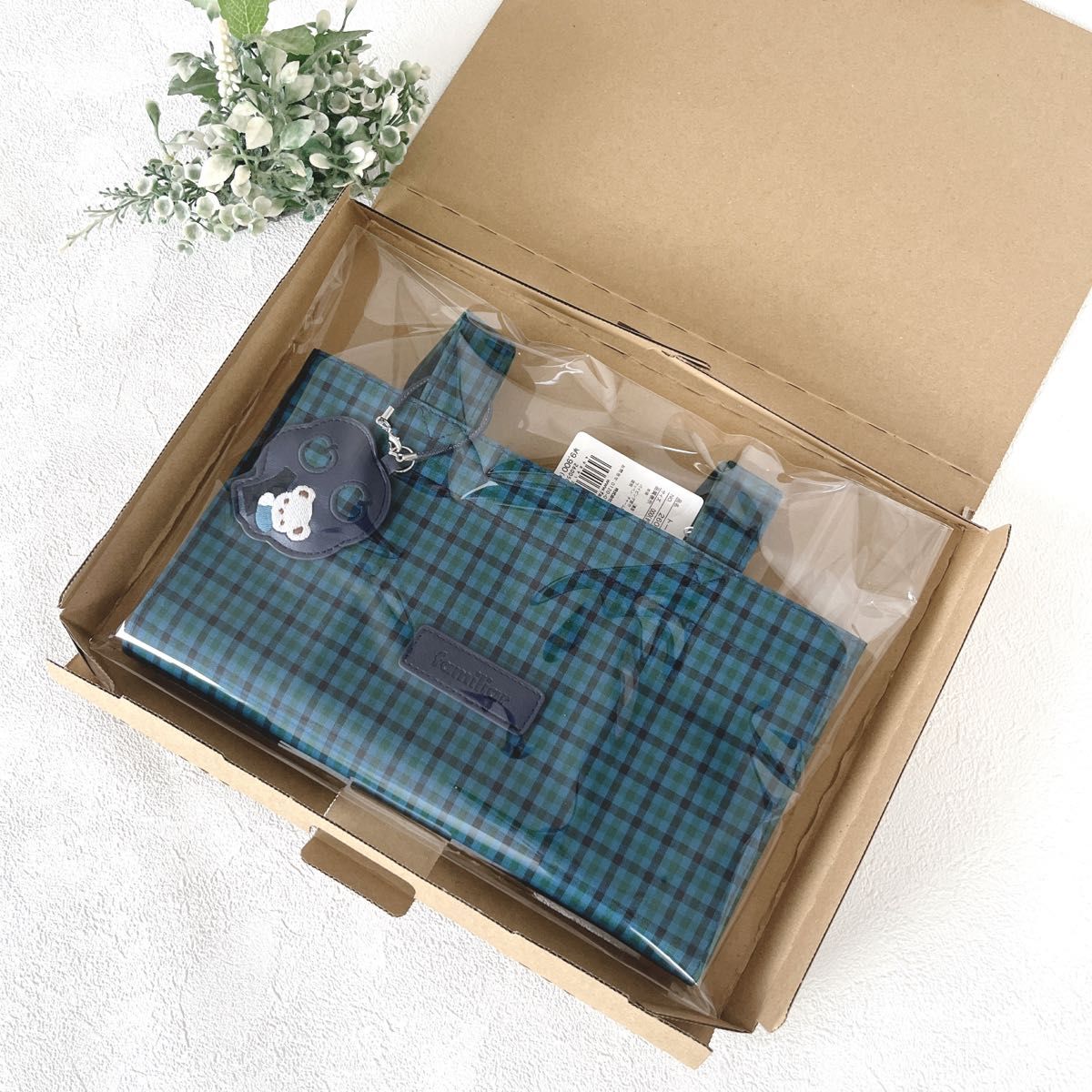 未使用 ファミリア 青系 ファミリアチェック トートバッグ チャーム