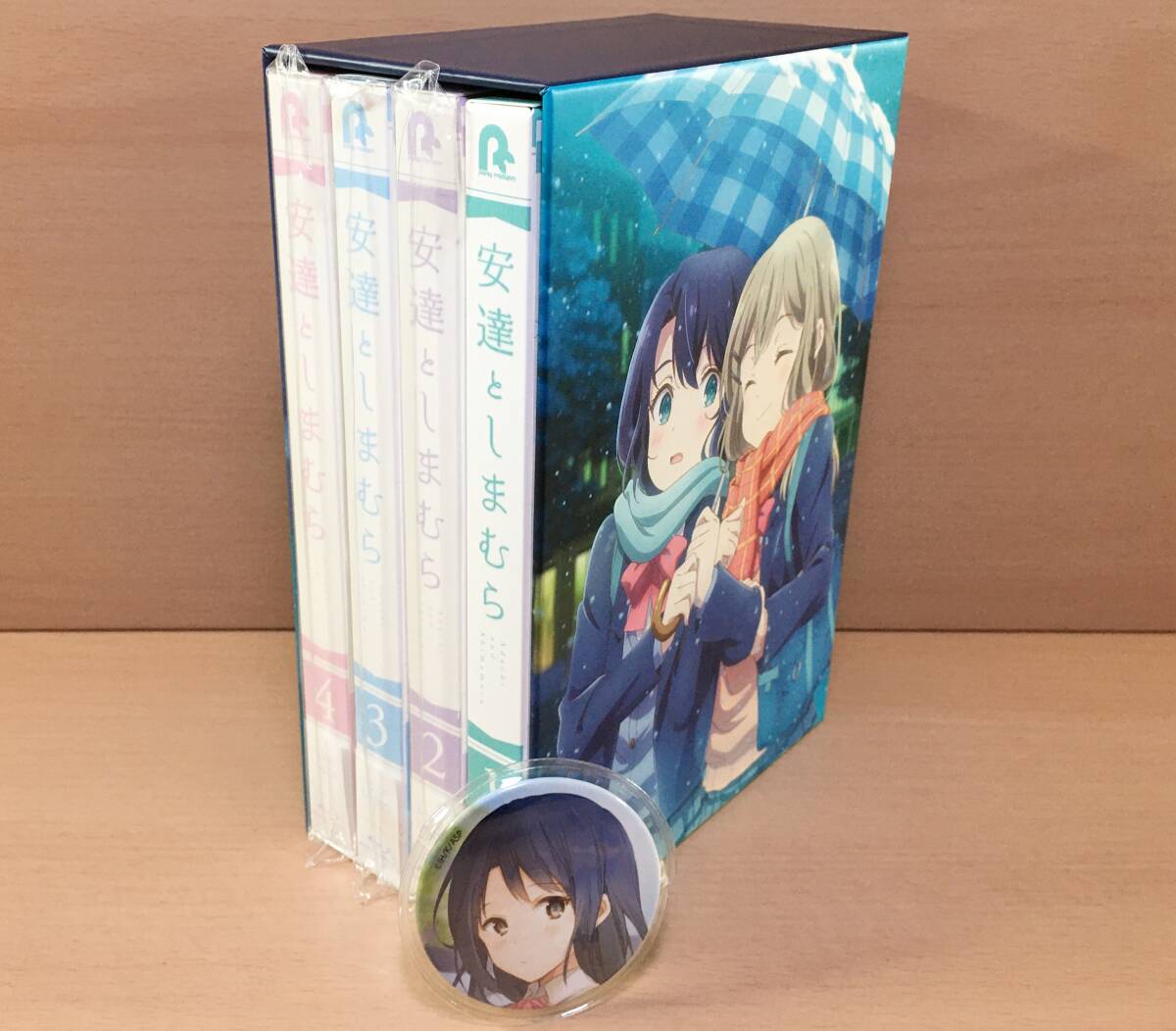 美品] Blu-ray 安達としまむら 全4巻セット 収納BOX 缶バッジ付き [管S