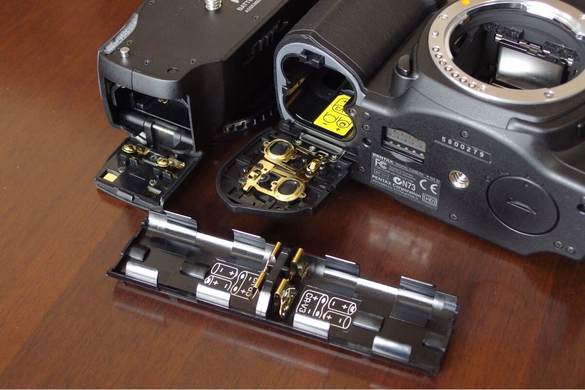 Yahoo!オークション - PENTAX ist D バッテリーグリップ D-BG1付き ペ