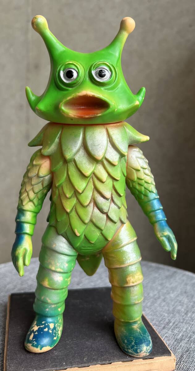 Yahoo!オークション - 当時物 ブルマァク ギロ星獣 ウルトラマンレオ