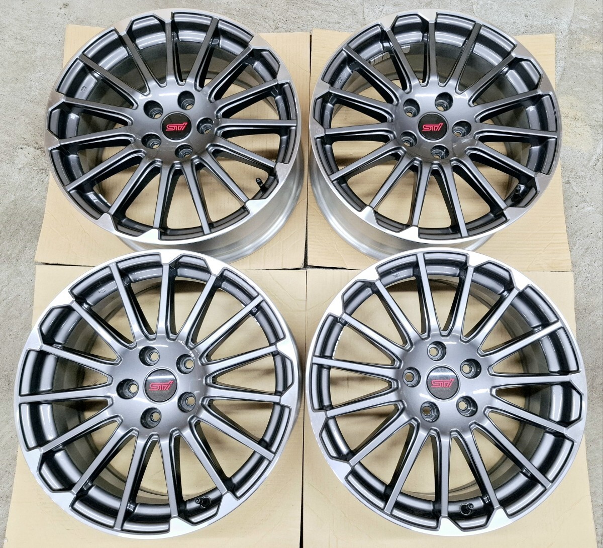 Yahoo!オークション - 【新車外し】スバル レヴォーグ STIスポーツ 純