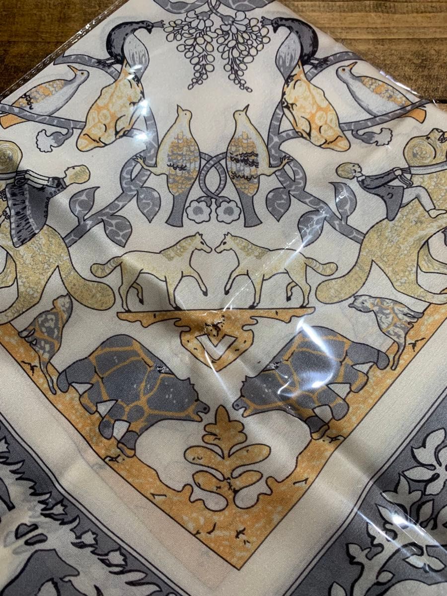 シャネル ノベルティ スカーフ 新品未使用 絹 シルク 100% CHANEL