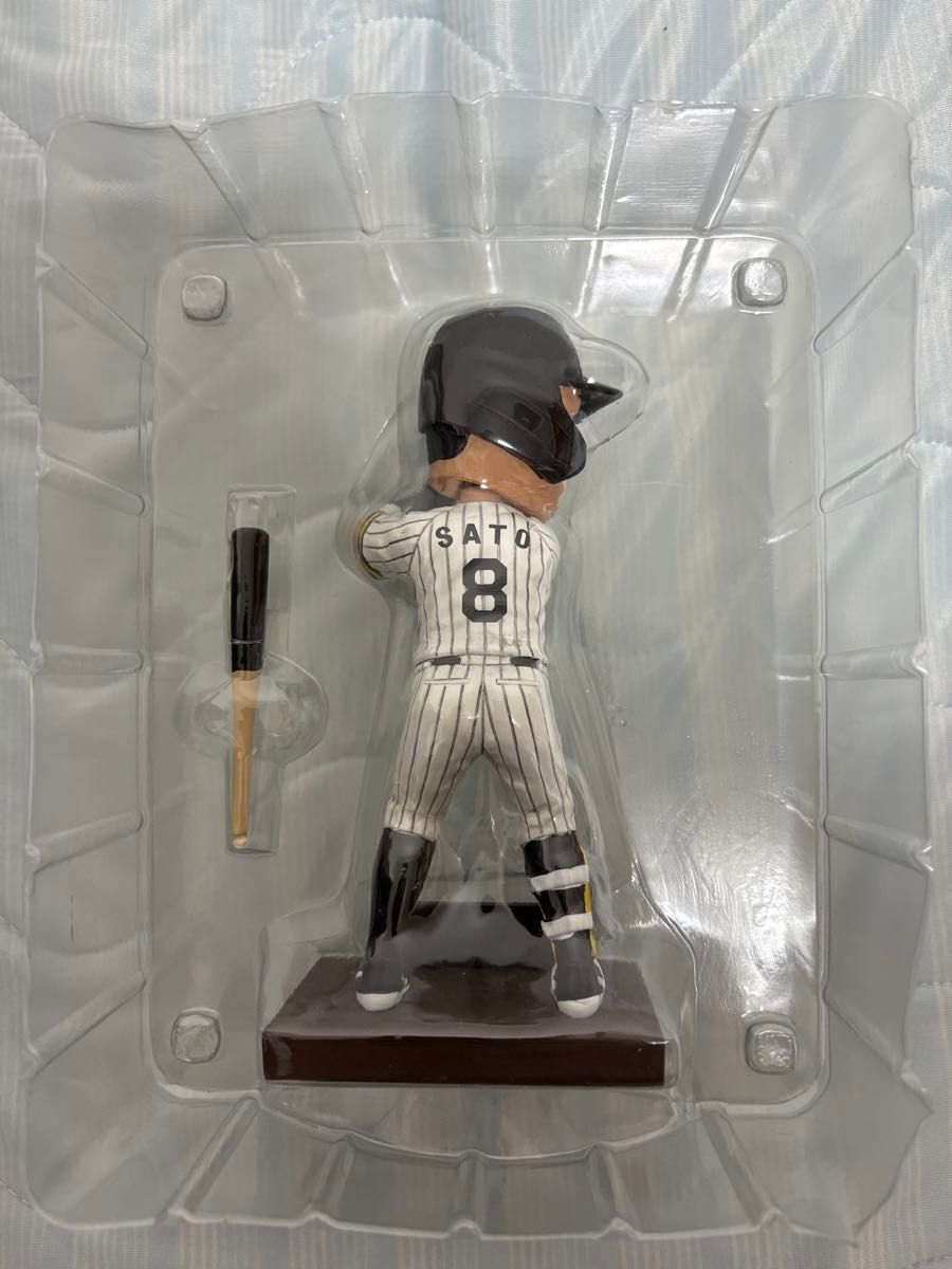 新品未使用】阪神タイガース 佐藤輝明 ボブルヘッド（1体）｜Yahoo