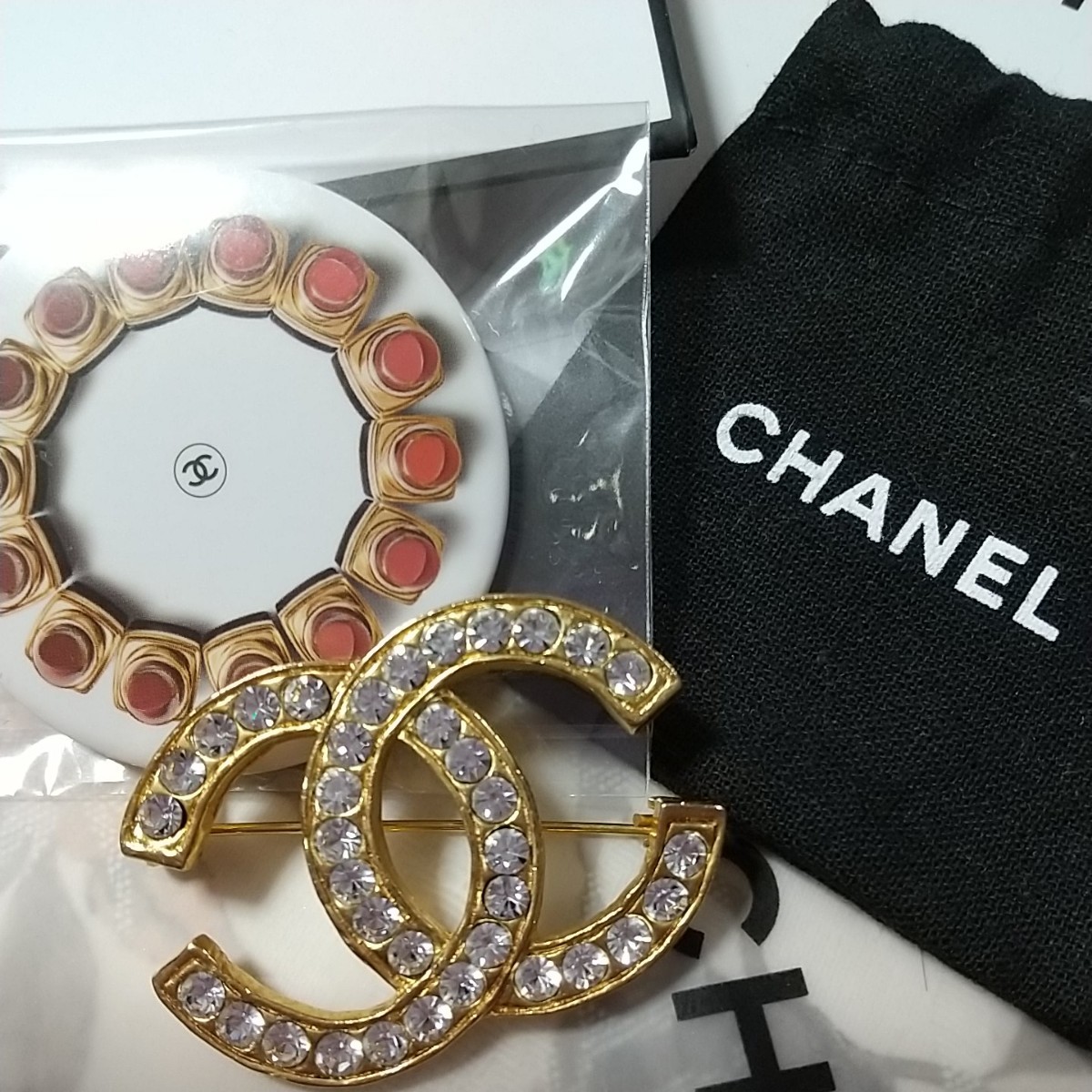 ブローチと シャネルノベルティセット｜Yahoo!フリマ（旧PayPayフリマ）