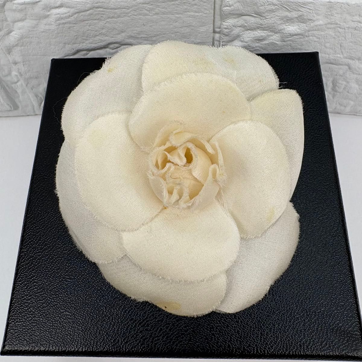 シャネル CHANEL ブローチ コサージュ カメリア フラワー 花 白