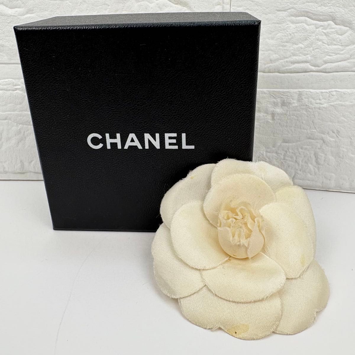 シャネル CHANEL ブローチ コサージュ カメリア フラワー 花 白