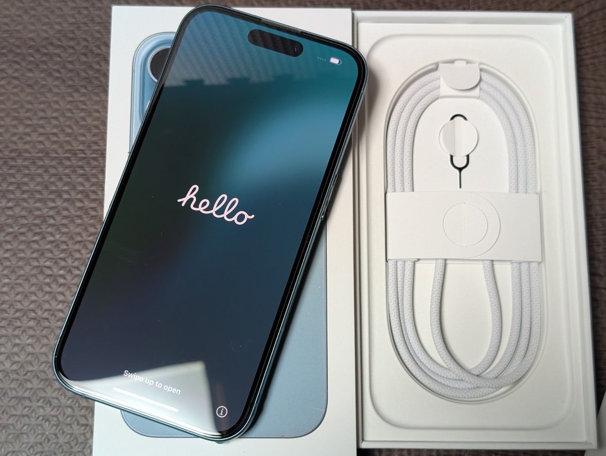 新品同様 極上美品 アップルストア版 SIMフリー iPhone 16 128GB