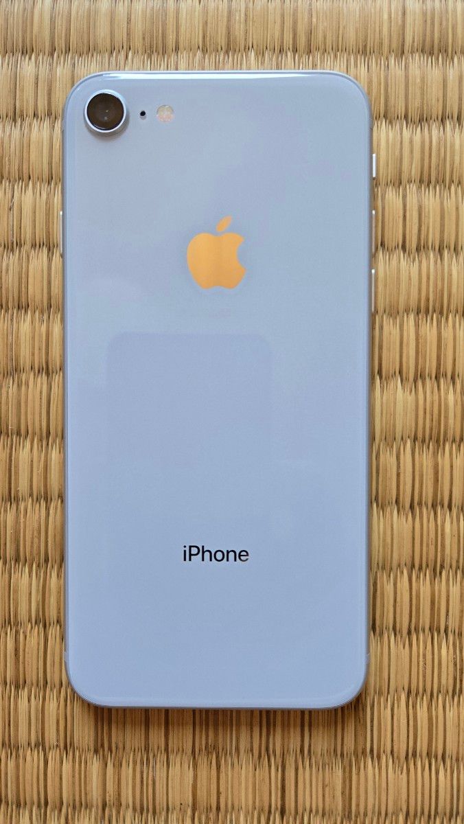 iPhone8 64GB シルバー SIMフリー バッテリー100% フィルム＆ケース