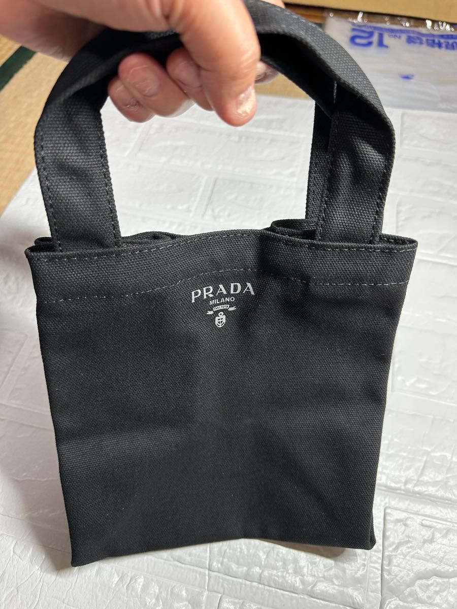 PRADA】 トートバッグ PRADAノベルティ ブラック プラダ ミニトート