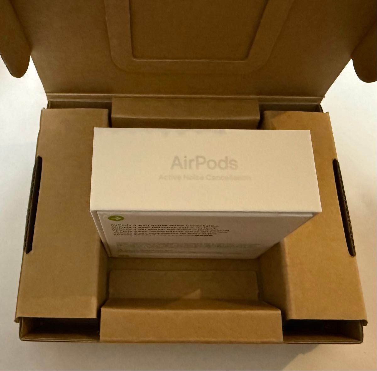 新品未開封】AirPods 4 MXP93J/A アクティブノイズキャンセリング搭載