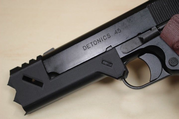 リコリスリコイル 千束の銃風 東京マルイ デトニクス 45 コンバット