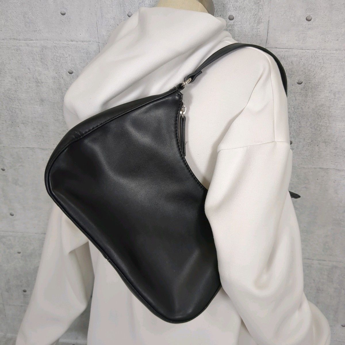 00s archive one shoulderbag halfmoon y2k ショルダーバッグ ブラック