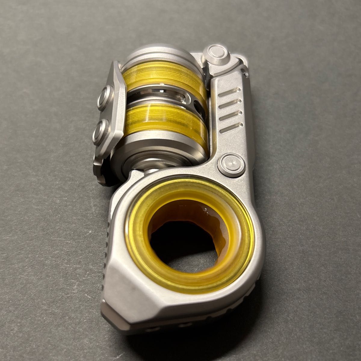 音叉内蔵 フィジェットトイ EDC グレネード型 フィジェット ハンド