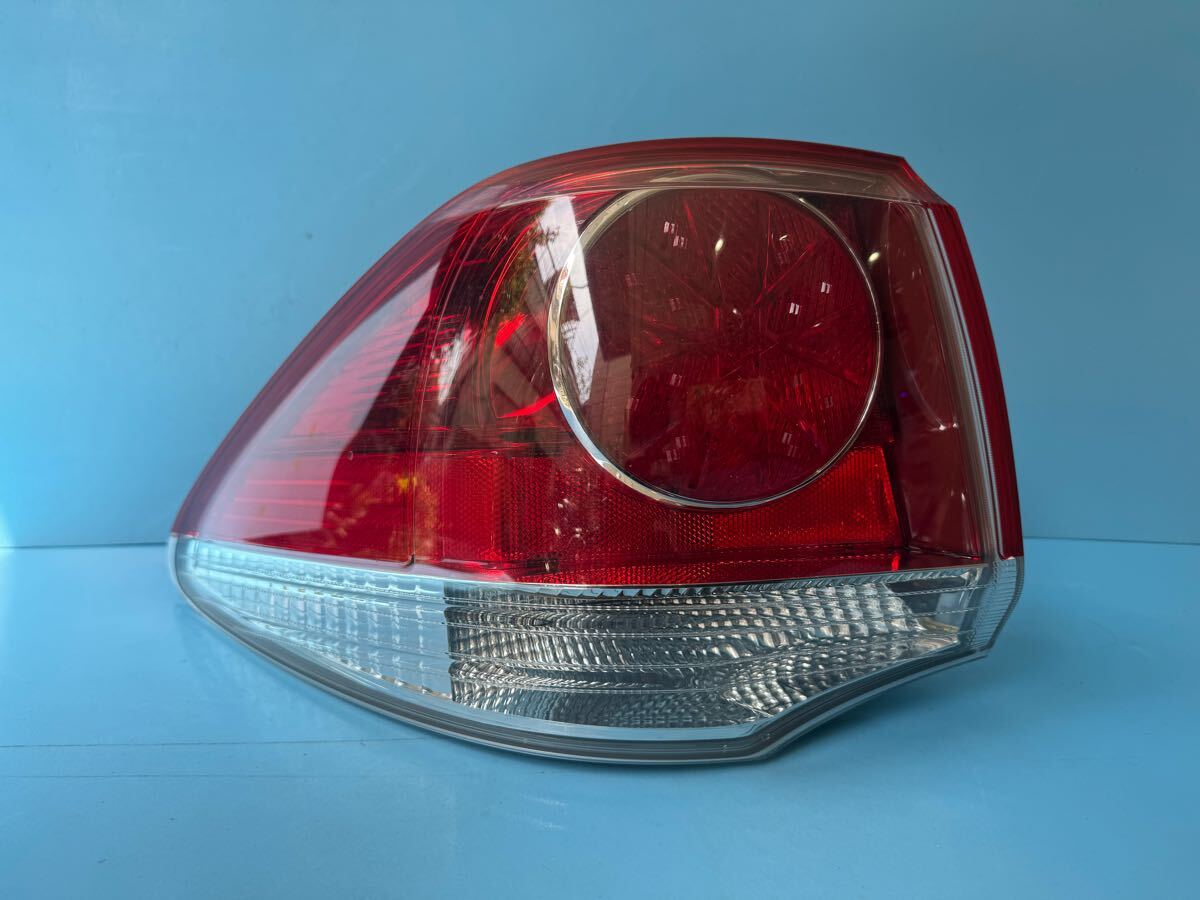200系 クラウン アスリート後期 テールランプ 左 助手席 テールライト